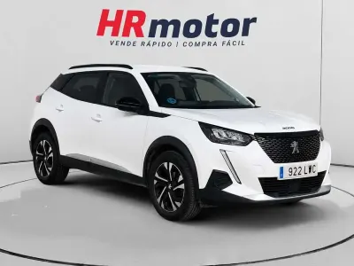 Usado Peugeot 2008 Allure 110 CV (80 kW) 2022 Blanco SUV