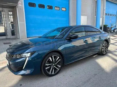 Usado Peugeot 508 GT 181 CV (133 kW) 2021 Azul Berlina