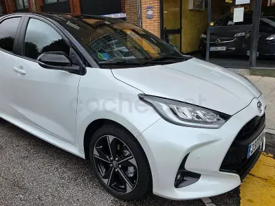 Usado Toyota Yaris Hybrid Edition 130 CV (95 kW) 2024 Blanco Berlina
