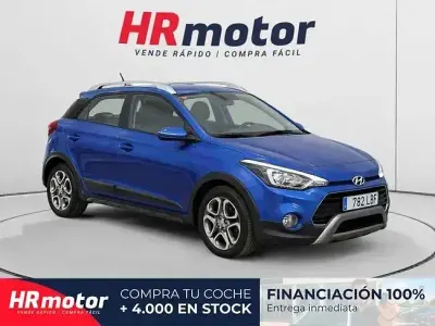 Käytetty Hyundai i20 Active 100 HP (73 kW) 2019 Sininen Viistoperä