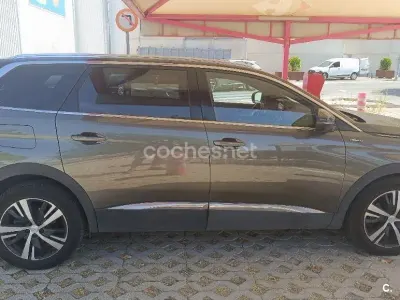 Usado Peugeot 5008 GT-line 150 CV (110 kW) 2018 Verde SUV