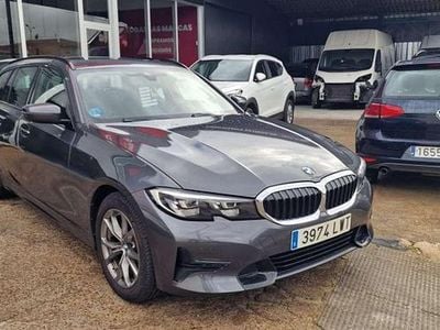 Gris Usado 2022 BMW 318 Familiar | 19.800 € (Super precio)