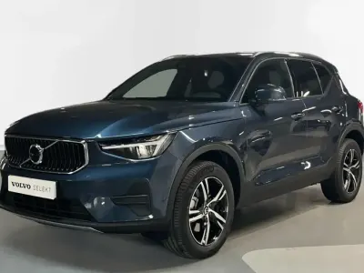 Ny Volvo XC40 Core 163 HK (119 kW) 2026 Blå SUV