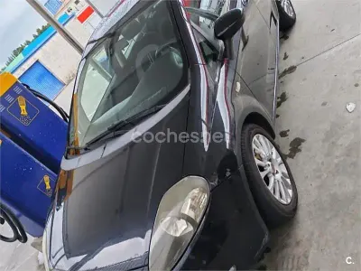 Usado Fiat Grande Punto Dynamic 90 CV (66 kW) 2009 Negro Utilitario