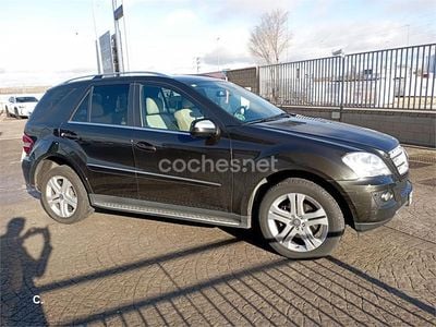 Marrón Usado 2010 Mercedes ML350 SUV | 15.500 € (Caro)
