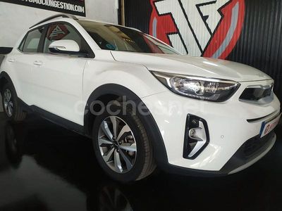 Blanco Usado 2023 Kia Stonic SUV | 16.999 € (Precio justo)