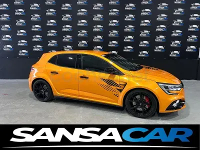 Usado Renault Mégane IV R.S. 301 CV (221 kW) 2023 Naranja Berlina