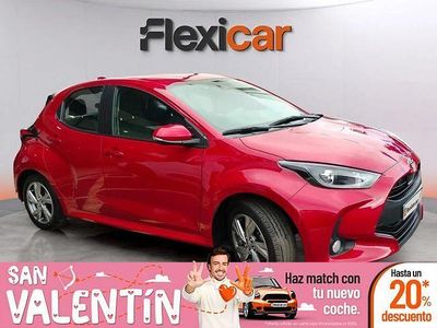 Rojo Usado 2024 Toyota Yaris Hybrid Active | 20.490 € (Buen precio)