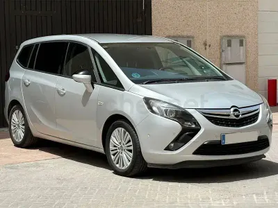 Usado Opel Zafira Tourer Excellence 140 CV (102 kW) 2017 Gris / plata Monovolumen