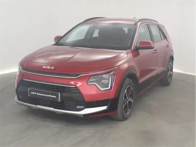 Usado Kia Niro 129 CV (94 kW) 2025 Rojo SUV