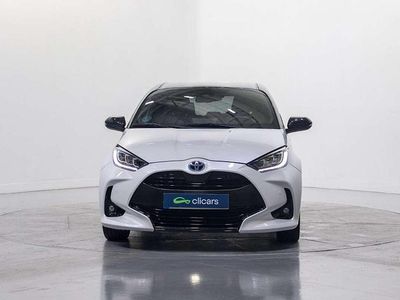 Usado Toyota Yaris Hybrid Plus 75 CV (55 kW) 2022 Blanco Berlina