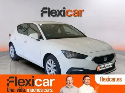 Usado Seat Leon Style 115 CV (84 kW) 2020 Blanco