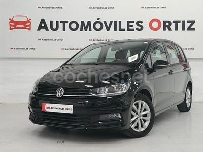 Usado VW Touran Edition 116 CV (85 kW) 2019 Negro Monovolumen