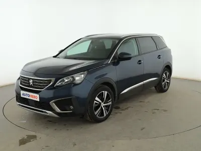 Usado Peugeot 5008 Allure 130 CV (95 kW) 2018 Azul SUV