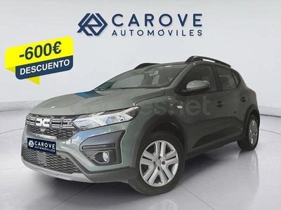 Usado Dacia Sandero Essentiel 91 CV (66 kW) 2023 Verde Berlina