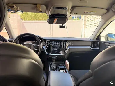Usado Volvo V60 150 CV (110 kW) 2019 Gris / plata Familiar