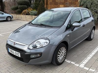 Usado Fiat Punto Evo Dynamic 77 CV (56 kW) 2010 Gris / plata Utilitario