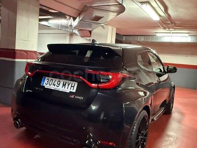 Usado Toyota Yaris 280 CV (205 kW) 2025 Negro Utilitario