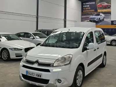 Usado Citroën Berlingo Attraction 75 CV (55 kW) 2014 Blanco Monovolumen
