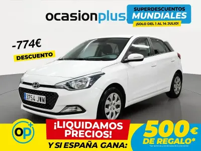 Usado Hyundai i20 84 CV (61 kW) 2017 Blanco Berlina