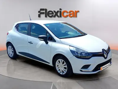 Usado Renault Clio IV Life 75 CV (55 kW) 2017 Blanco Berlina