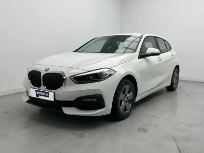 Usado BMW 118 Sport Line 136 CV (100 kW) 2021 Blanco Utilitario