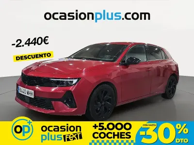 Usado Opel Astra 130 HP (95 kW) 2023 Vermelho Sedan