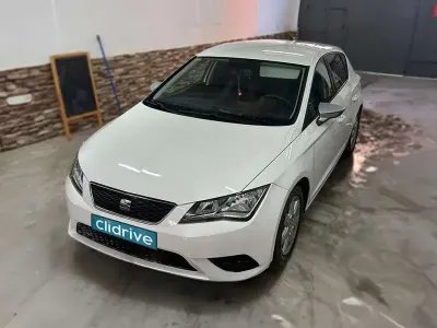 Usado Seat Leon ST Reference 105 CV (77 kW) 2013 Blanco Familiar