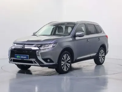 Usado Mitsubishi Outlander Motion 150 CV (110 kW) 2020 Gris SUV