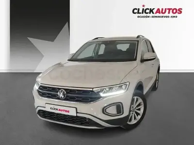Usado VW T-Roc 115 CV (84 kW) 2025 Gris / plata SUV