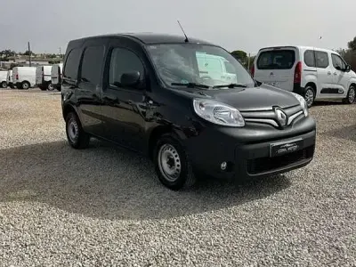 Usado Renault Kangoo 95 CV (69 kW) 2021 Negro Monovolumen
