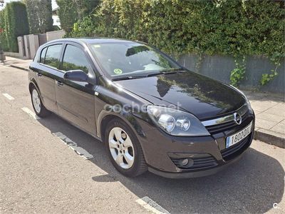 Usado Opel Astra Enjoy 105 CV (77 kW) 2005 Negro Berlina