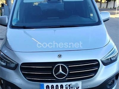 Usado Mercedes T180 116 CV (85 kW) 2023 Gris / plata Monovolumen