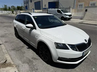 Usado Skoda Octavia 130 CV (95 kW) 2020 Blanco Familiar