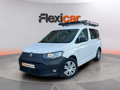Usado VW Caddy 122 CV (89 kW) 2021 Blanco Monovolumen