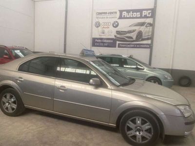 usado Ford Mondeo 2.0 TDCi Futura 130