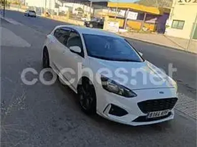 Usado Ford Focus ST-Line 125 CV (91 kW) 2018 Blanco Berlina