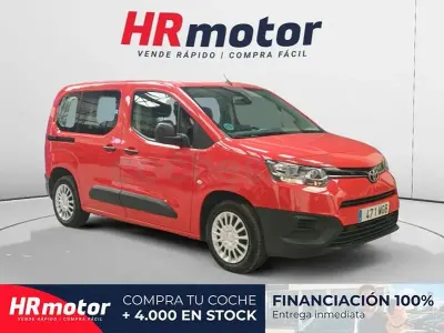 Occasion Toyota Proace Verso Active 131 PK (96 kW) 2023 Rood Stationwagen