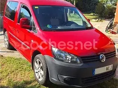 Usado VW Caddy Comfortline 109 CV (80 kW) 2011 Rojo Monovolumen