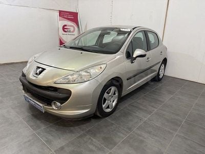 Usado Peugeot 207 95 CV (69 kW) 2008 Gris / plata Berlina