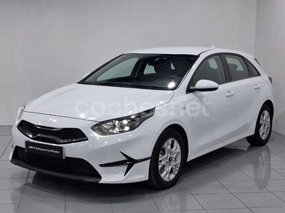 Blanco Usado 2024 Kia Ceed Utilitario | 17.900 € (Precio justo)