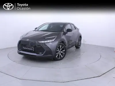 Usado Toyota C-HR Advance 140 CV (102 kW) 2025 Gris / plata SUV