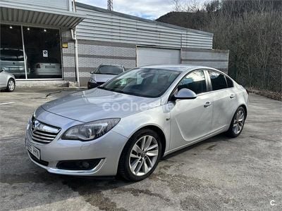Usado Opel Insignia Sportive 195 CV (143 kW) 2014 Gris / plata Berlina