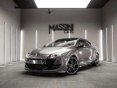 Usado Renault Mégane 250 CV (183 kW) 2011 Gris / plata Berlina