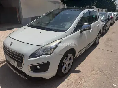 Usado Peugeot 3008 Active 115 CV (84 kW) 2014 Blanco Familiar