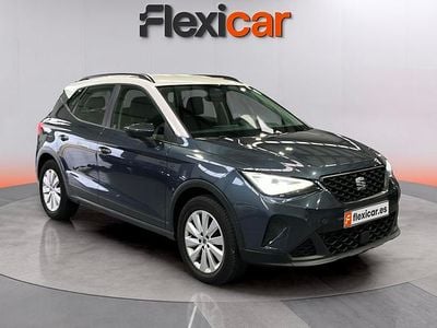 Usado Seat Arona FR 110 CV (80 kW) 2023 Gris SUV