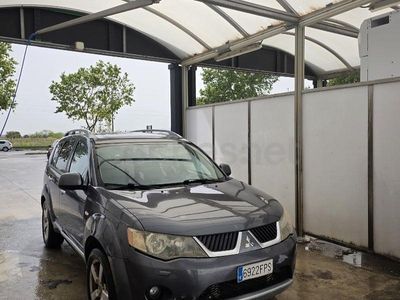 Usado Mitsubishi Outlander Intense 140 CV (102 kW) 2007 Gris / plata SUV