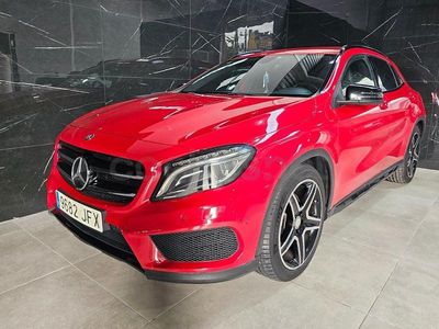 Usado Mercedes GLA220 AMG line 170 CV (125 kW) 2015 Rojo SUV