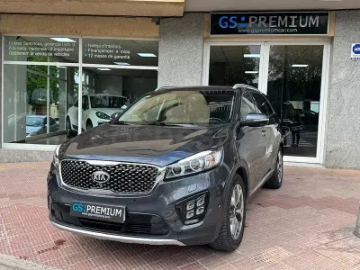 Usado Kia Sorento 200 CV (147 kW) 2018 Gris / plata SUV