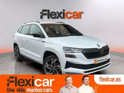 Usado Skoda Karoq SportLine 150 CV (110 kW) 2025 Blanco SUV